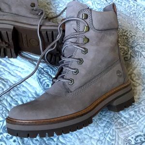 Timberland , beige casual boots 🥾!